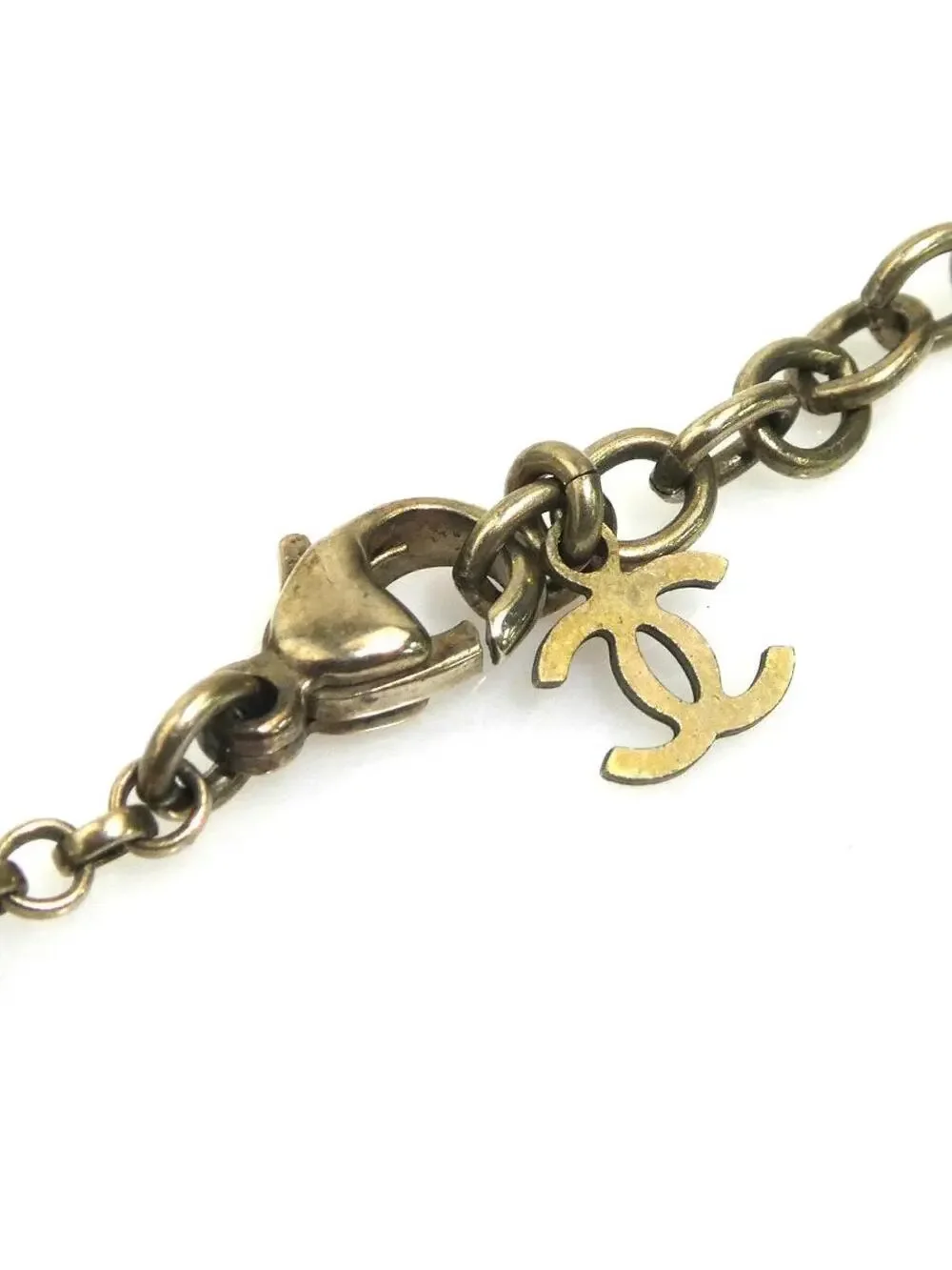CHANEL elevate your